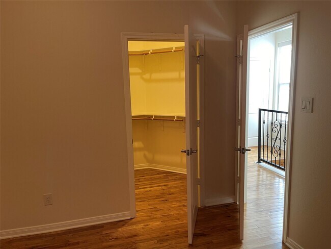 Building Photo - 3406 Elser St