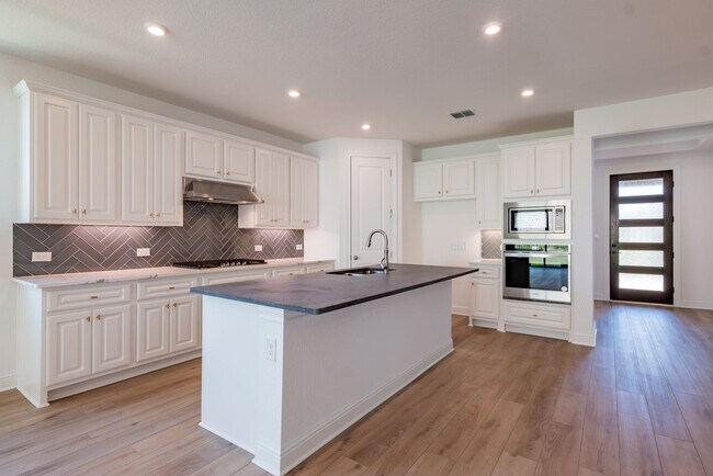 Building Photo - 1040 Villa Rialto View