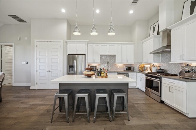 Building Photo - 9414 Campbell Rd