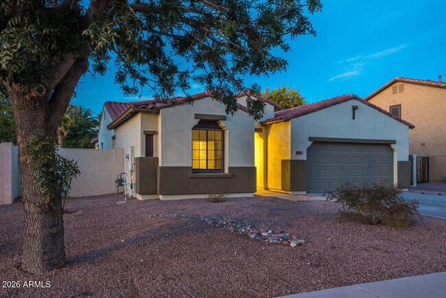 Building Photo - 1546 E Azalea Dr
