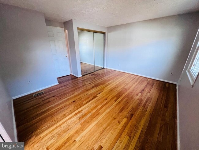 Building Photo - 305 Gundry Dr