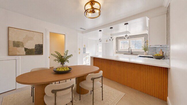 Building Photo - 1501 Racquet Club Dr