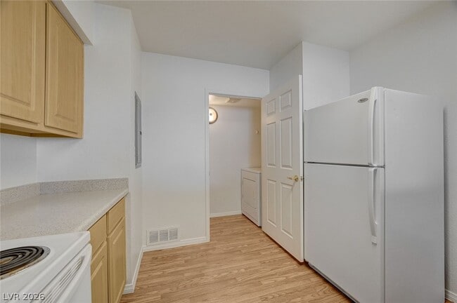 Building Photo - 6955 N Durango Dr