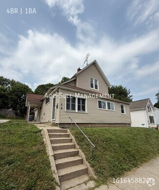 Building Photo - 419 Brenner St NE