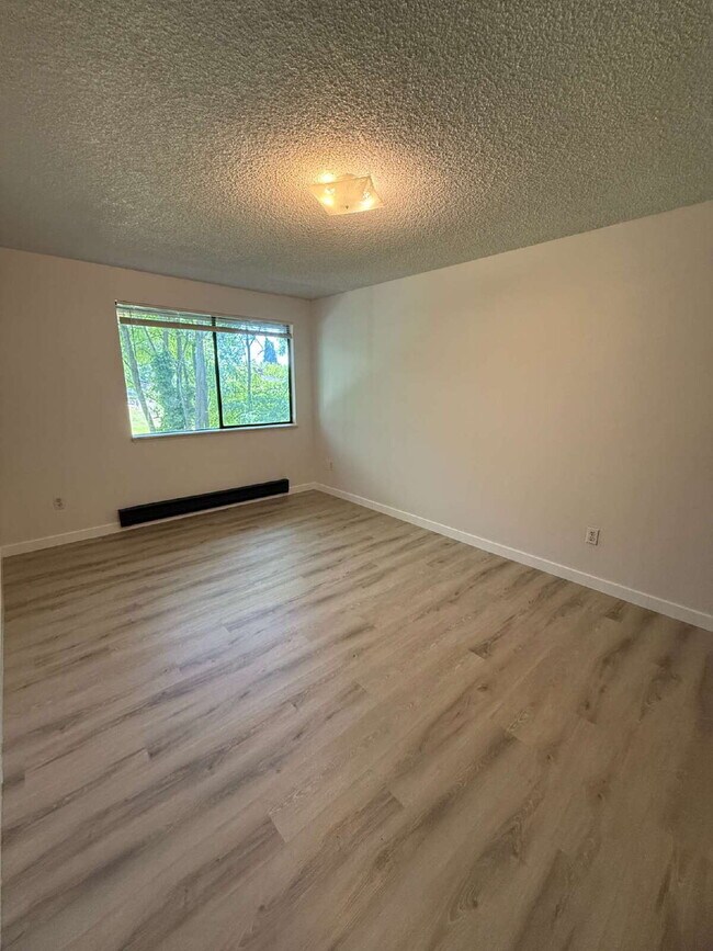 Building Photo - Hidden Gem in Auburn Available Now!