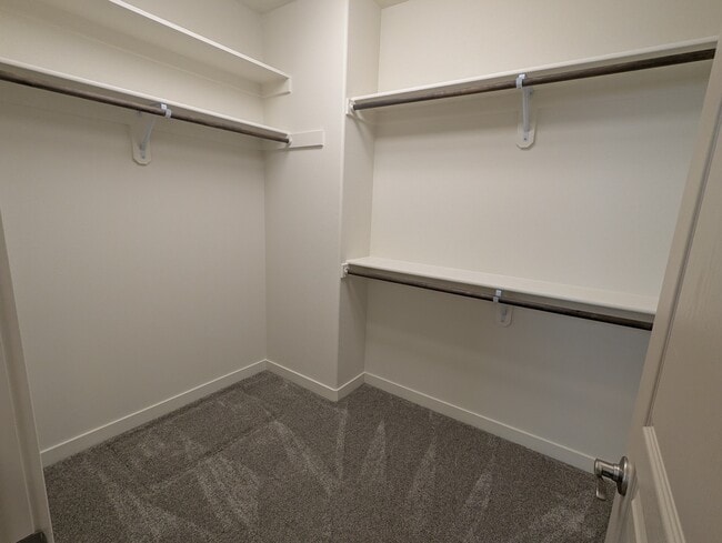 Building Photo - 3667 SW Pumice Stone Ave