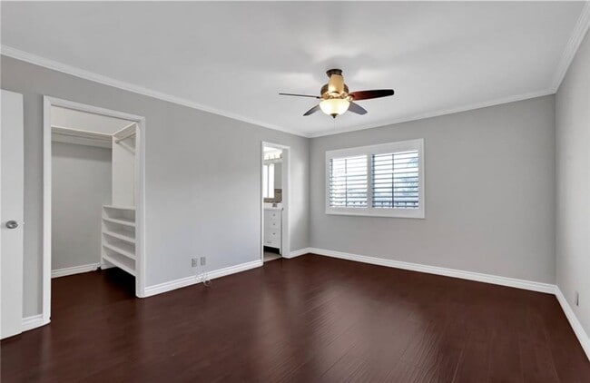 Building Photo - 1635 E Ocean Blvd