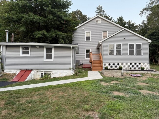 Primary Photo - 465 James Farm Rd