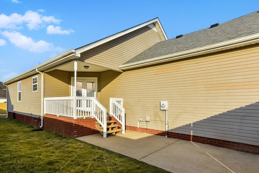 Building Photo - 3415 Westbrook Dr