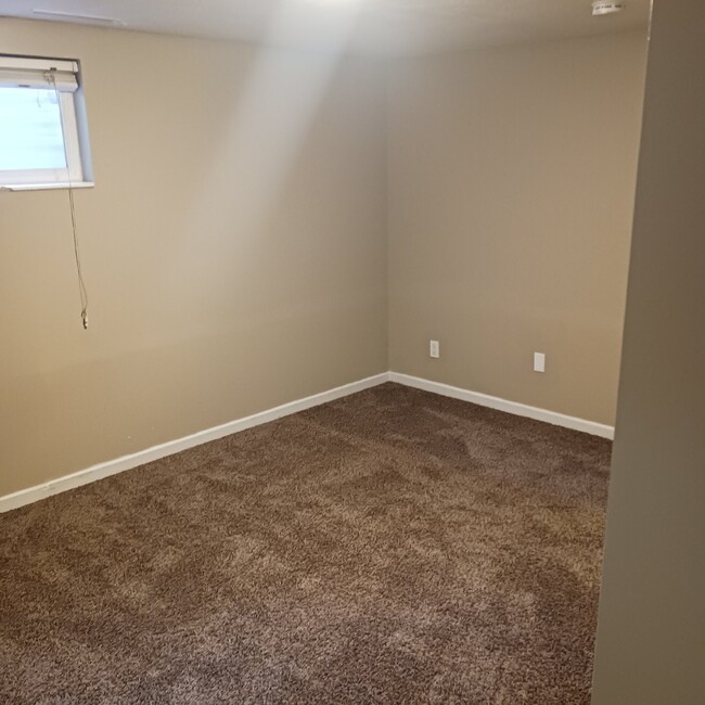 Building Photo - Charming 2-Bedroom Duplex - !! $500 OFF of...