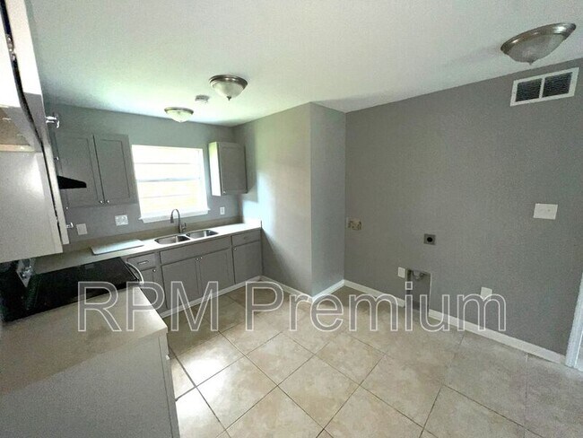 Building Photo - 5159 Baker Blvd