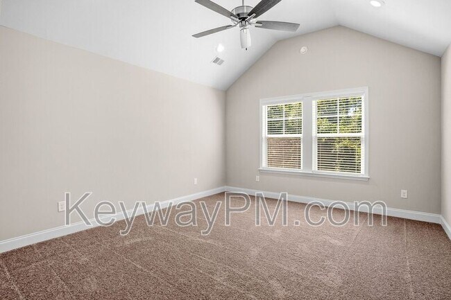 Building Photo - 3109 Venetian Dr