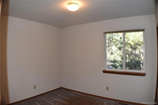 Building Photo - 14540 Rosholt Loop