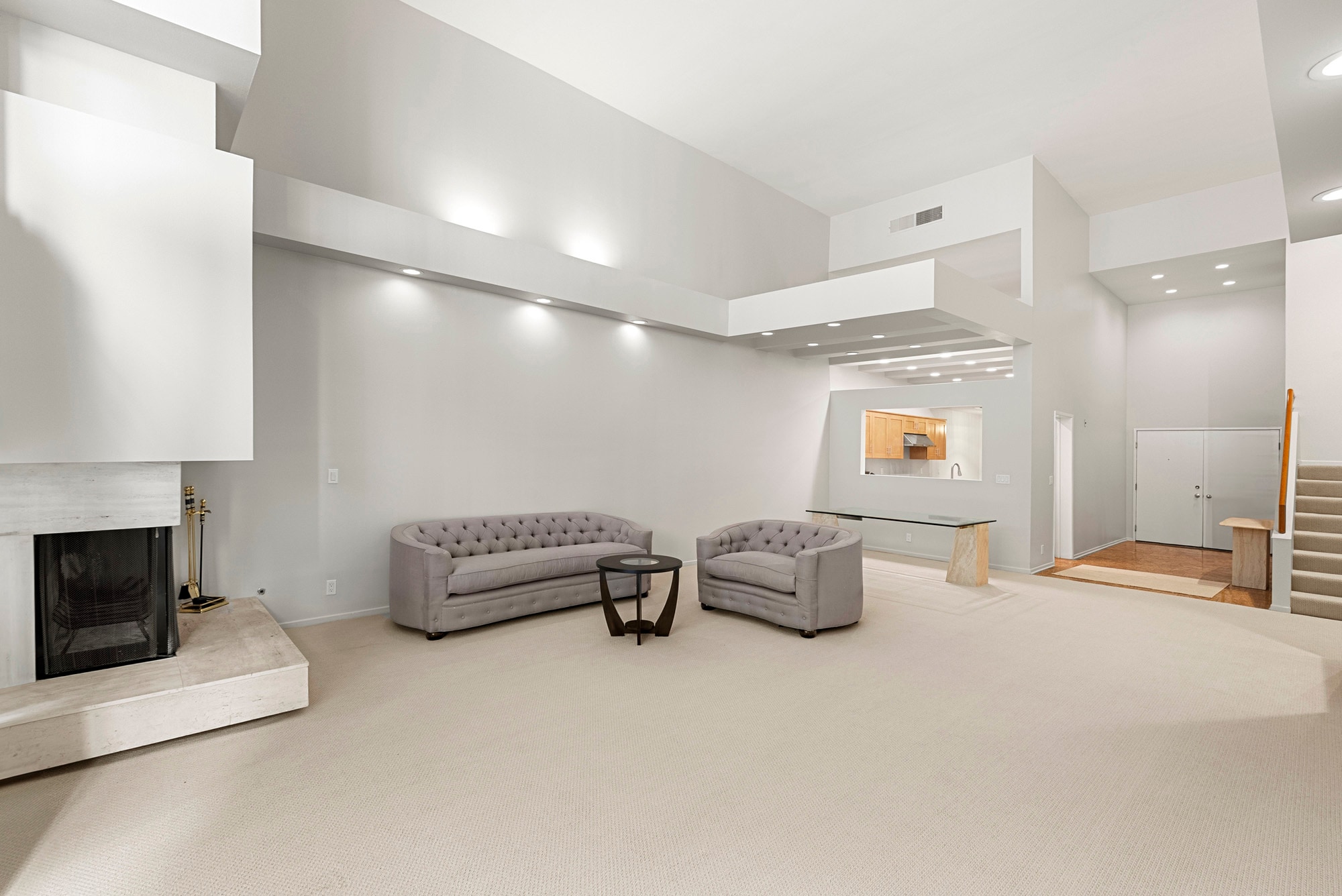 Building Photo - 1520 S Beverly Glen Blvd