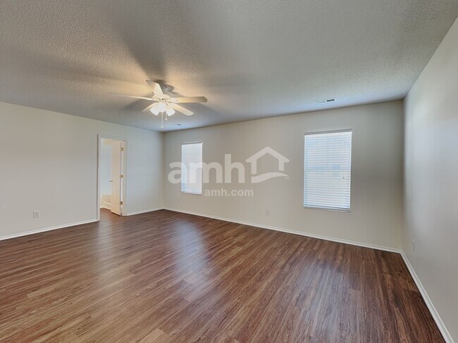 Building Photo - 1009 Gelfield Rd