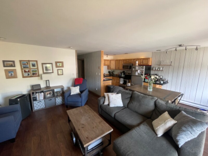 Building Photo - 816 W Beaver Creek Blvd