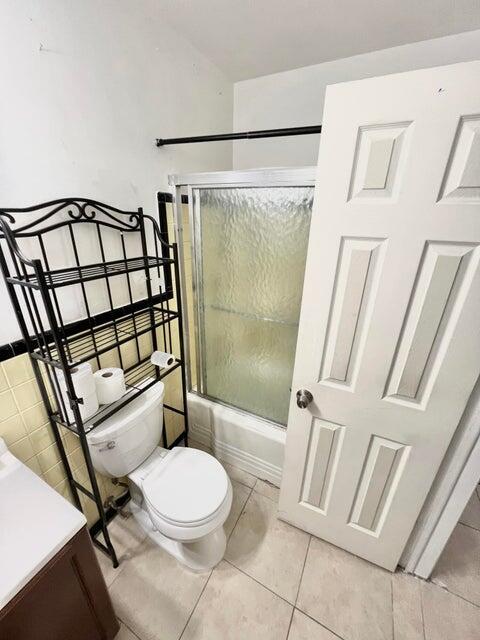 Building Photo - 340 W Blue Heron Blvd