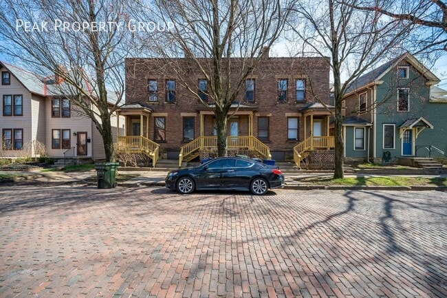Primary Photo - 950 Delaware Ave