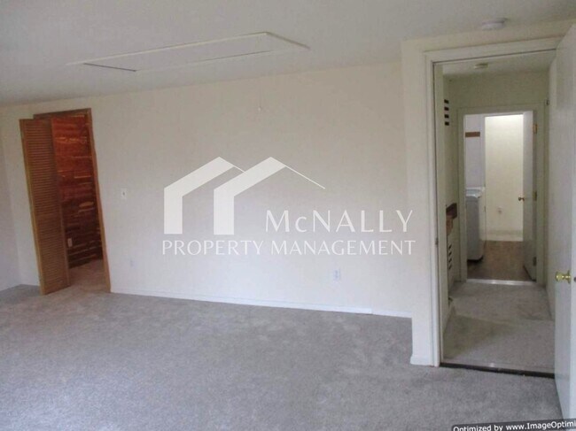 Building Photo - Spacious 3-Bedroom Home with Bonus Room and Peek-a-Boo Views