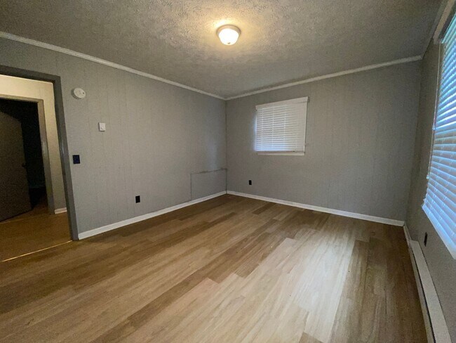 Building Photo - gree1910