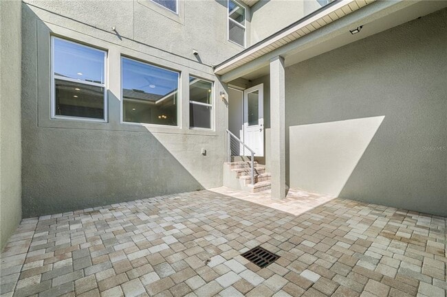 Building Photo - 8019 Glenlloyd Ave