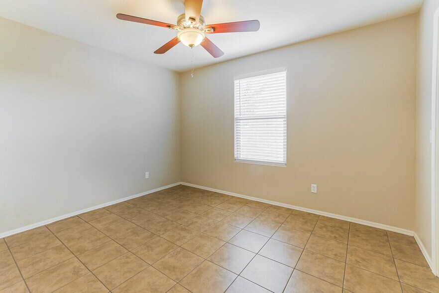 Building Photo - 1461 N Balboa