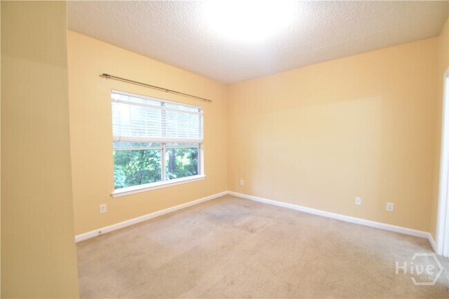 Building Photo - 1202 Walden Park Dr