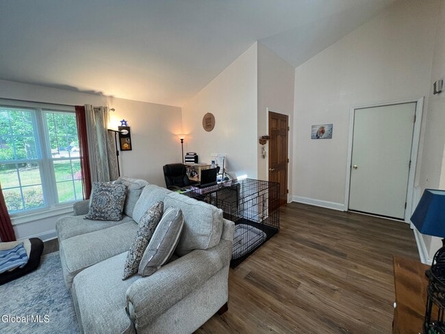 Building Photo - 111 Stone Ridge Ct