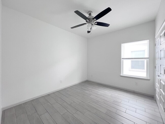 Building Photo - MOVE IN SPECIAL! - Beautiful 3bed/2bath Home in Edinburg -$1,000.00