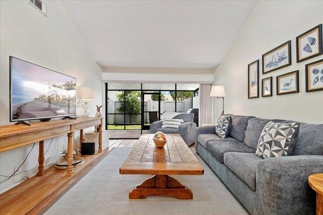 Primary Photo - 12781 Spinnaker Ln