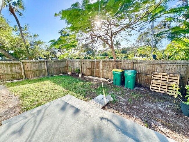 Building Photo - PB - Terrace Avenue Land Trust (2645 TA)