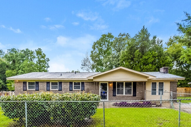 Primary Photo - Impressive Home In Ladson