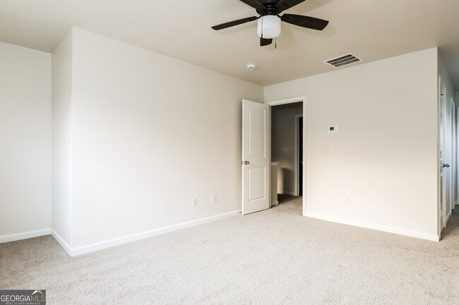 Building Photo - 6069 Semaphore Rdg