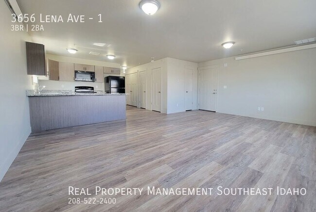 Building Photo - 3656 Lena Ave