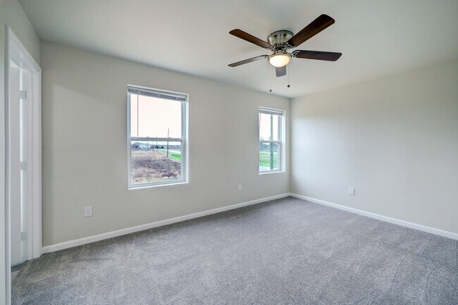 Building Photo - 155 Plez Morgan Dr