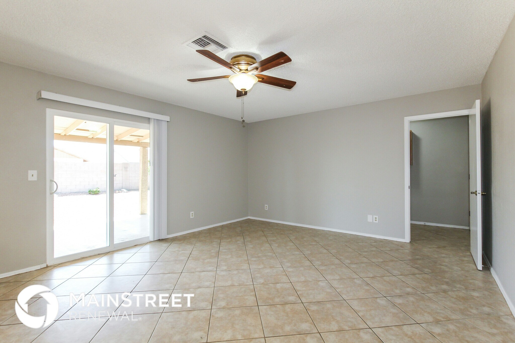 Building Photo - 9007 W Cinnabar Ave