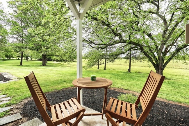 Building Photo - Beautiful Full Home in York