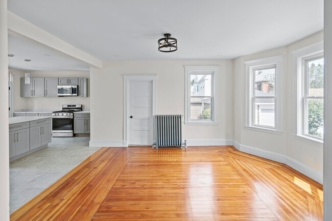 Building Photo - 57 Yale St