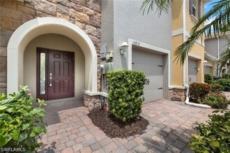 Building Photo - 10818 Alvara Way