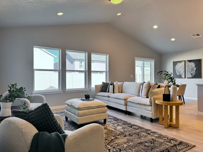 Building Photo - 10330 Crystal Ridge Dr