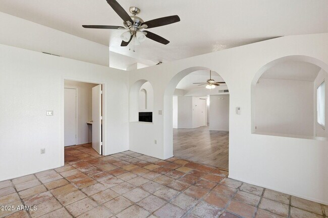 Building Photo - 7016 E Menlo St