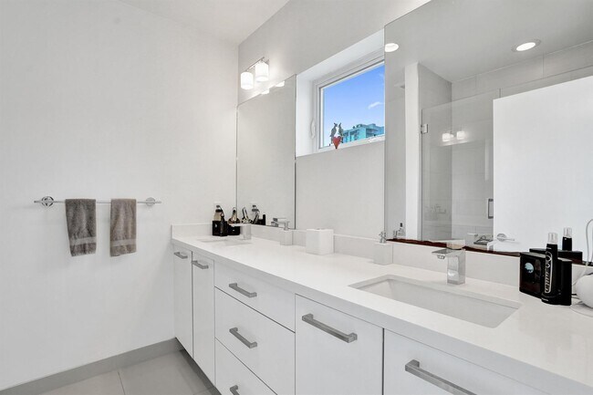 Building Photo - North Ocean Boulevard, Pompano Beach, FL 33062 - 4 BR 3.5 BA townhouse