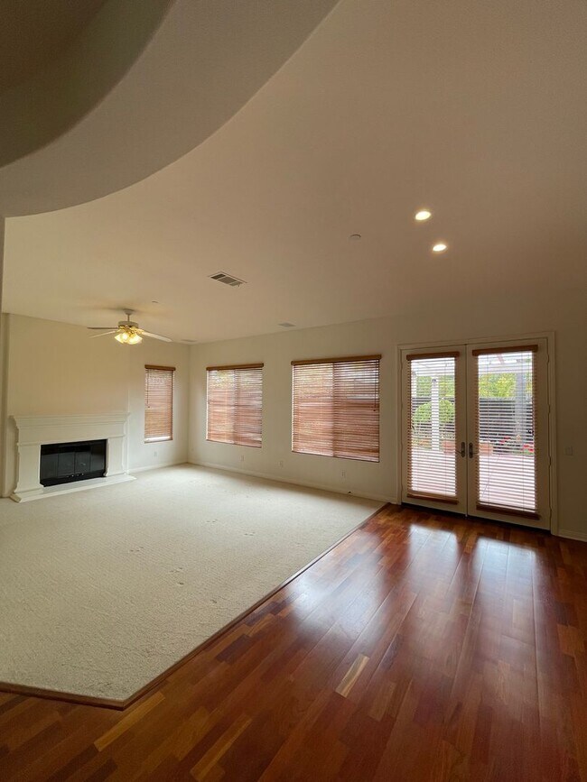 Building Photo - 9707 Deer Trail Dr