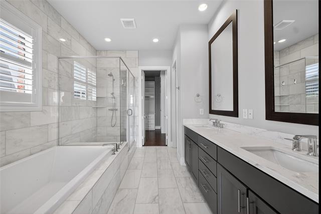 Building Photo - 520 S Pearl Expy