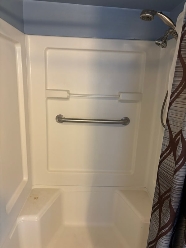 Building Photo - 118 S Main St