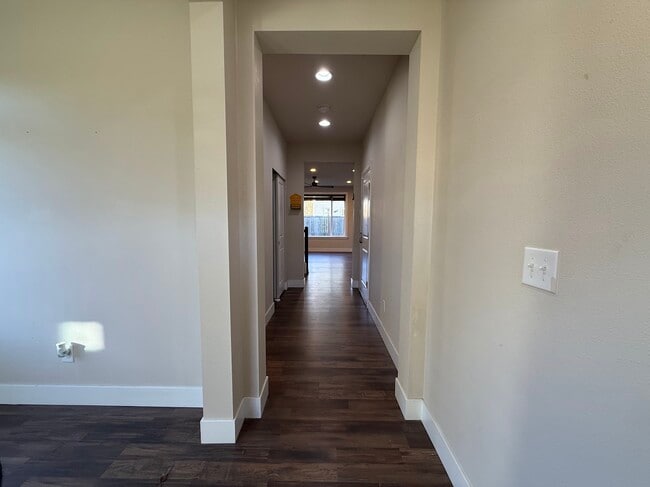 Building Photo - 13217 23rd Dr SE