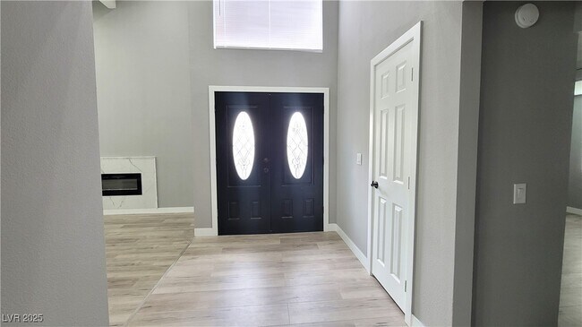 Building Photo - 2600 Sidonia Ave