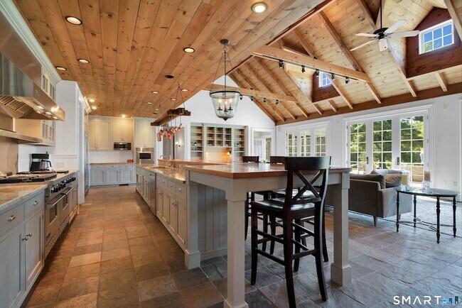 Building Photo - 55 Bishop Ln