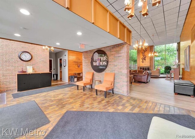 Building Photo - 18236 University Park Dr