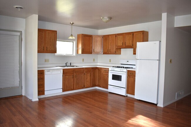 Building Photo - 339 Grandview Ave
